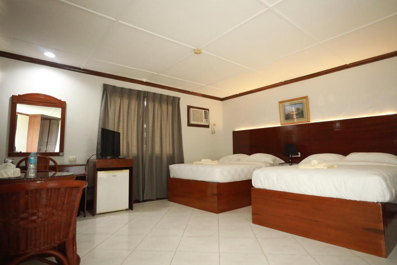 Bohol Plaza Mountain Resort And Restaurant Dauis Eksteriør billede